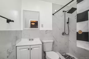 819 E 223rd St, Bronx, NY 10466 - Photo 7