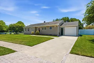 718 Patrick St, Westhampton, NY 11978 - Photo 3