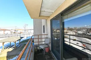 725 Miller Ave, Freeport, NY 11520 - Photo 23