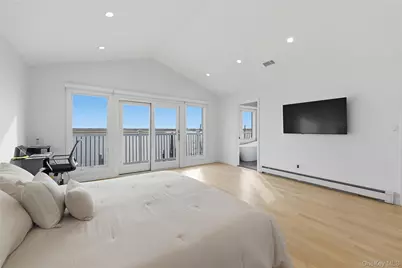 4011 Greentree Drive, Oceanside, NY 11572 - Photo 21