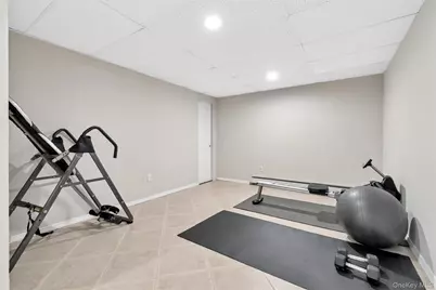 8 Vega Drive, Shoreham, NY 11786 - Photo 31