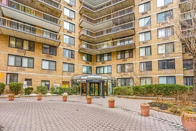 138-35 Elder Avenue #5B, Flushing, NY 11355 - Photo 1
