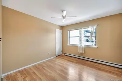 427 Helene Avenue, Shirley, NY 11967 - Photo 21