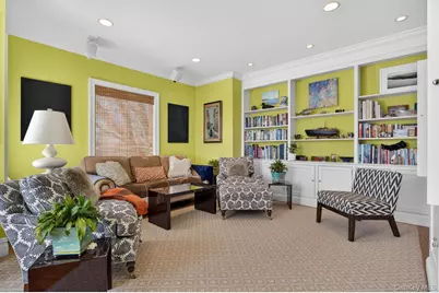 336 Mariposa Drive, Oyster Bay, NY 11771 - Photo 11