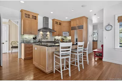 336 Mariposa Drive, Oyster Bay, NY 11771 - Photo 19