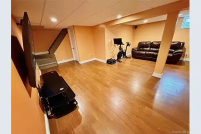 17 Erita Lane, Smithtown, NY 11787 - Photo 35