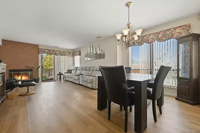 31 Stanford Court, Wantagh, NY 11793 - Photo 11