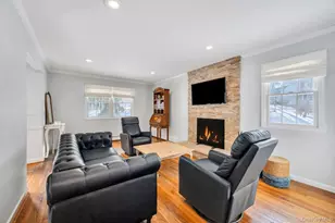 120 Alden Dr, Port Jefferson, NY 11777 - Photo 15