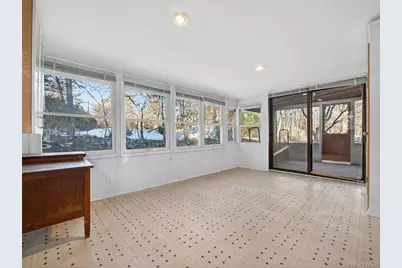 325 Haverstraw Road, Montebello, NY 10901 - Photo 9