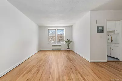 3304 93rd Street #2M, Jackson Heights, NY 11372 - Photo 3