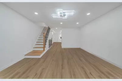 25-17 McIntosh Street, East Elmhurst, NY 11369 - Photo 9