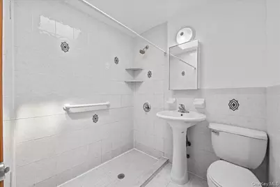 976 Sackett Avenue, Bronx, NY 10462 - Photo 13