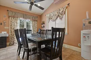 227 Colony St, West Hempstead, NY 11552 - Photo 15