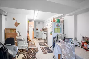 195-15 Woodhull Ave, Hollis, NY 11423 - Photo 11