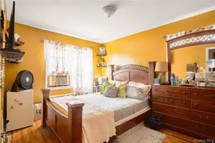 195-15 Woodhull Ave, Hollis, NY 11423 - Photo 9