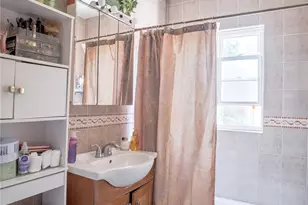 195-15 Woodhull Ave, Hollis, NY 11423 - Photo 7