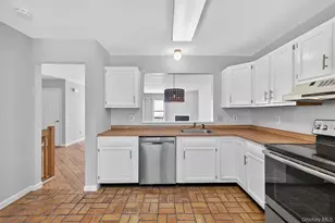 2003 Regent, Mount Kisco, NY 10549 - Photo 17