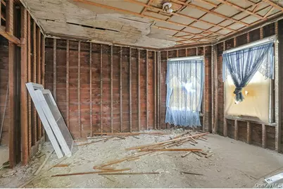 25 E Broome Street, Port Jervis, NY 12771 - Photo 15