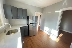 42 Alder St, Yonkers, NY 10701 - Photo 5