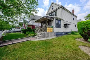 140-19 Foch Blvd, Jamaica, NY 11436 - Photo 17