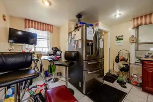 140-19 Foch Blvd, Jamaica, NY 11436 - Photo 9