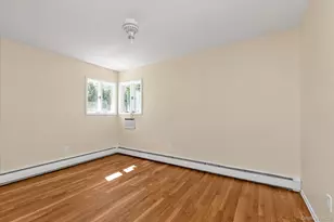 2310 Willow St, Wantagh, NY 11793 - Photo 13