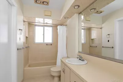 2310 Willow Street, Wantagh, NY 11793 - Photo 15