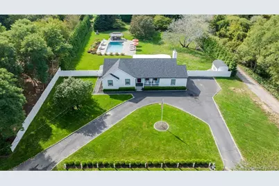 525 Rocky Point Road, East Marion, NY 11939 - Photo 5