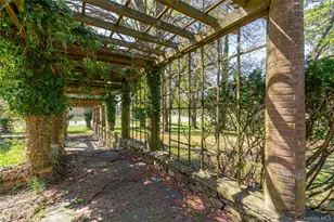 203 Store Hill Rd, Old Westbury, NY 11568 - Photo 39