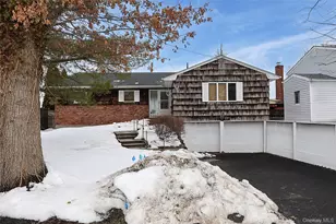 38 Milland Dr, Northport, NY 11768 - Photo 3