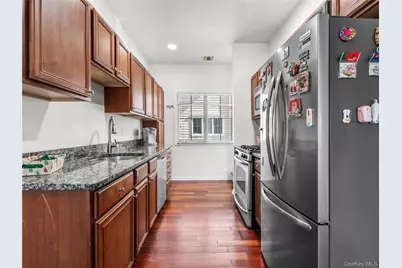 330 Maple Avenue #17, Westbury, NY 11590 - Photo 7