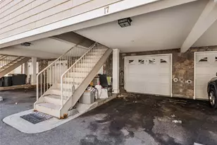 330 Maple Ave, Westbury, NY 11590 - Photo 17