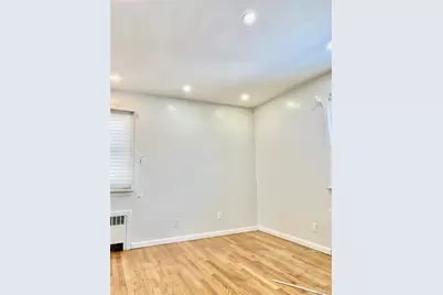 336 Scranton Avenue, Lynbrook, NY 11563 - Photo 5