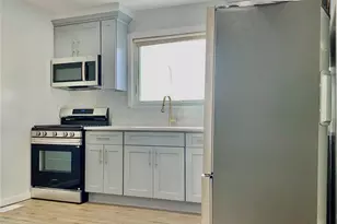 336 Scranton Ave, Lynbrook, NY 11563 - Photo 3