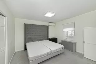 222-03 Kingsbury Ave, Bayside, NY 11364 - Photo 15