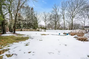 362 Easton St, Ronkonkoma, NY 11779 - Photo 21