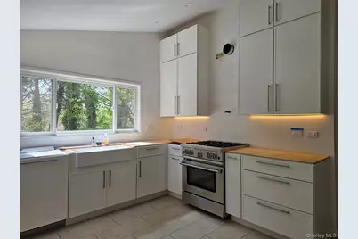 25 Fuller Street, Dix Hills, NY 11746 - Photo 7