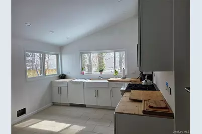 25 Fuller Street, Dix Hills, NY 11746 - Photo 9