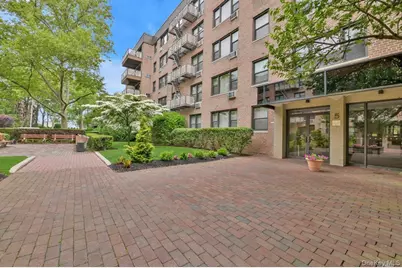 5 Birchwood Court #5J, Mineola, NY 11501 - Photo 19