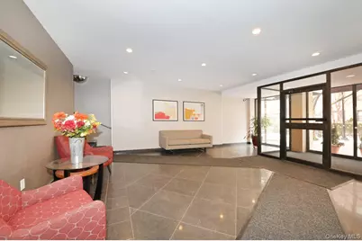 5 Birchwood Court #5J, Mineola, NY 11501 - Photo 15