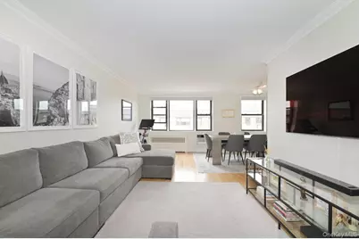 5 Birchwood Court #5J, Mineola, NY 11501 - Photo 3