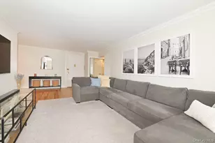 5 Birchwood Ct, Mineola, NY 11501 - Photo 5