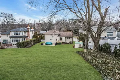 17 Meadowfield, Glen Cove, NY 11542 - Photo 29