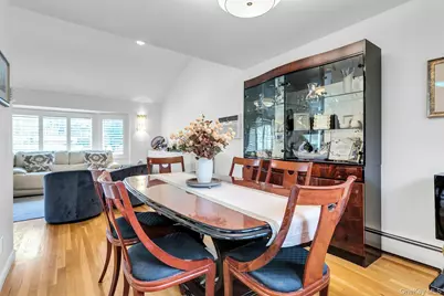 17 Meadowfield, Glen Cove, NY 11542 - Photo 11