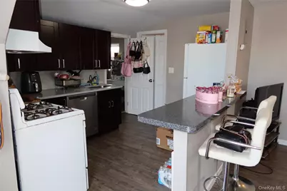 94 4th Avenue #2, East Rockaway, NY 11518 - Photo 5