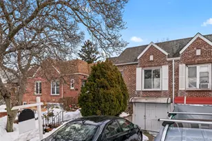 68-10 60th Dr, Maspeth, NY 11378 - Photo 23