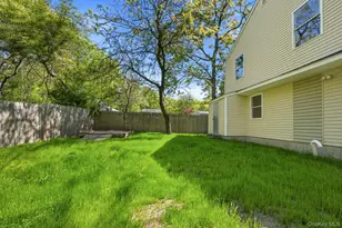 7 Rutland Rd, Mastic, NY 11950 - Photo 5
