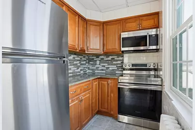 320 Simpson Place, Peekskill, NY 10566 - Photo 9