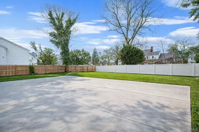 200 Evans Avenue, Freeport, NY 11520 - Photo 23