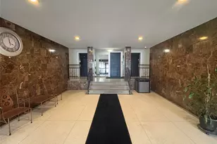 131-11 Kew Gardens Rd, Richmond Hill, NY 11418 - Photo 3